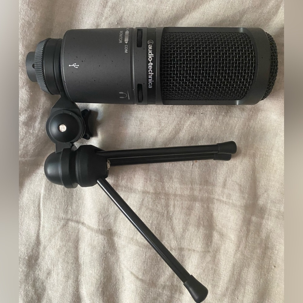 Audio technica condenser microphone AT2020 podcast mic recording mic singing mic